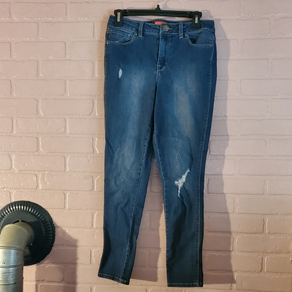 Astor blue jeans size 9